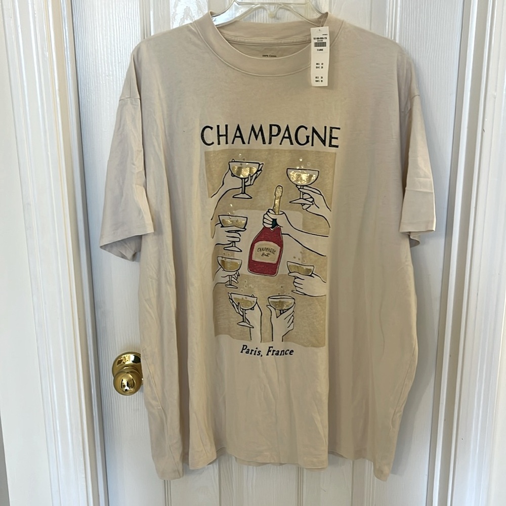 NWT Abercrombie & Fitchburg tshirt